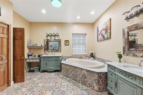 House in Fort Lauderdale, Florida 6 bedrooms, 483.09 sq.m. № 2094044 - photo 27