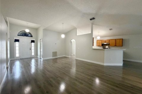 Villa ou maison à vendre à Poinciana, Floride: 3 chambres, 147.9 m2 № 2408574 - photo 10