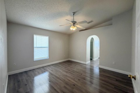 Villa ou maison à vendre à Poinciana, Floride: 3 chambres, 147.9 m2 № 2408574 - photo 23