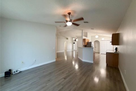Villa ou maison à vendre à Poinciana, Floride: 3 chambres, 147.9 m2 № 2408574 - photo 16