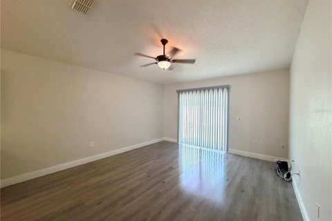 Villa ou maison à vendre à Poinciana, Floride: 3 chambres, 147.9 m2 № 2408574 - photo 13