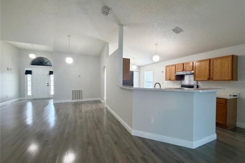 Villa ou maison à vendre à Poinciana, Floride: 3 chambres, 147.9 m2 № 2408574 - photo 9