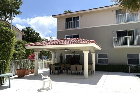 Copropriété à vendre à Pompano Beach, Floride: 2 chambres, 123.37 m2 № 2406032 - photo 4