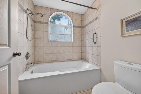 Copropriété à vendre à Pompano Beach, Floride: 2 chambres, 123.37 m2 № 2406032 - photo 19