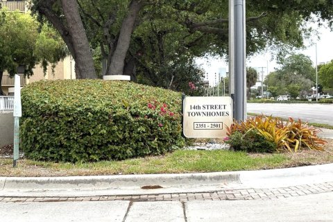 Copropriété à vendre à Pompano Beach, Floride: 2 chambres, 123.37 m2 № 2406032 - photo 2