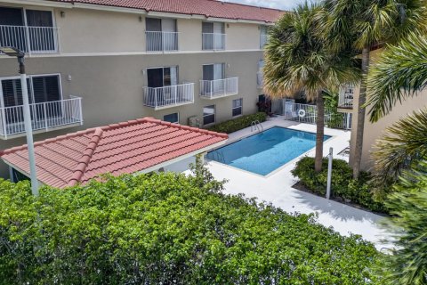 Copropriété à vendre à Pompano Beach, Floride: 2 chambres, 123.37 m2 № 2406032 - photo 7
