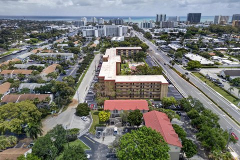 Copropriété à vendre à Pompano Beach, Floride: 2 chambres, 123.37 m2 № 2406032 - photo 6