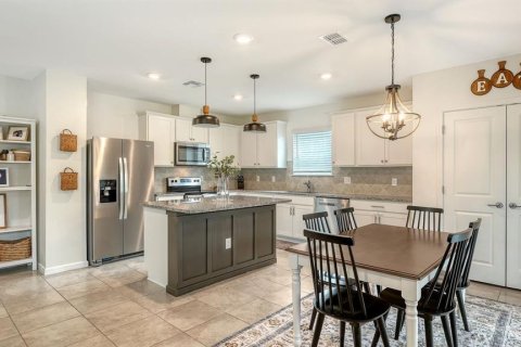House in Parrish, Florida 4 bedrooms, 205.04 sq.m. № 1899641 - photo 5