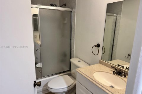 Condominio en alquiler en Doral, Florida, 2 dormitorios, 76.55 m2 № 2066089 - foto 8