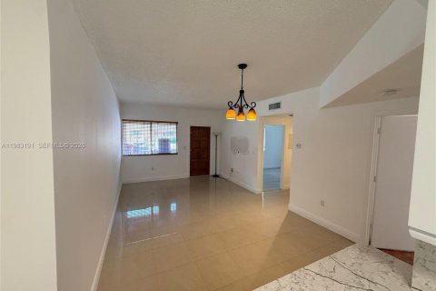Condominio en alquiler en Doral, Florida, 2 dormitorios, 76.55 m2 № 2066089 - foto 20