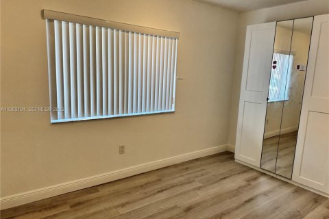 Condominio en alquiler en Doral, Florida, 2 dormitorios, 76.55 m2 № 2066089 - foto 5