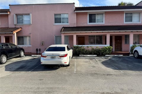 Condominio en alquiler en Doral, Florida, 2 dormitorios, 76.55 m2 № 2066089 - foto 10