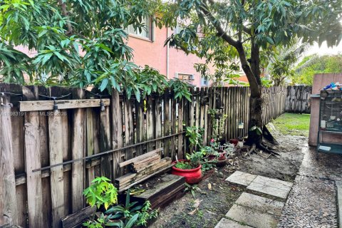 Condominio en alquiler en Doral, Florida, 2 dormitorios, 76.55 m2 № 2066089 - foto 14