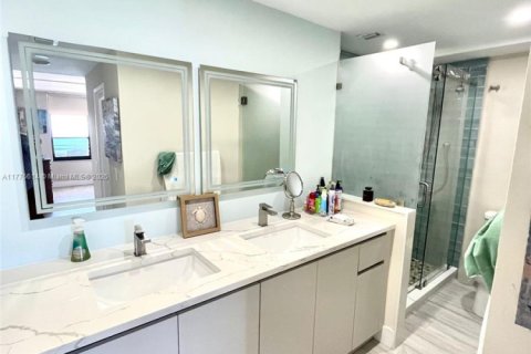 Copropriété à louer à Hollywood, Floride: 2 chambres, 110.55 m2 № 1985574 - photo 12