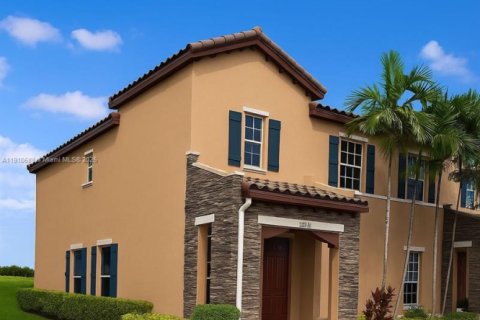 Townhouse in Miami, Florida 5 bedrooms, 214.79 sq.m. № 2013209