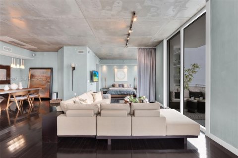 Купить кондоминиум в Майами, Флорида 2 спальни, 118.91м2, № 2001891 - фото 4