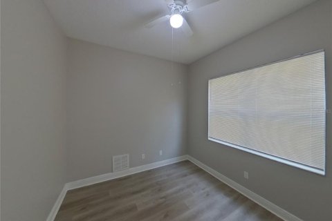 House in Tampa, Florida 5 bedrooms, 268.3 sq.m. № 1912743 - photo 17