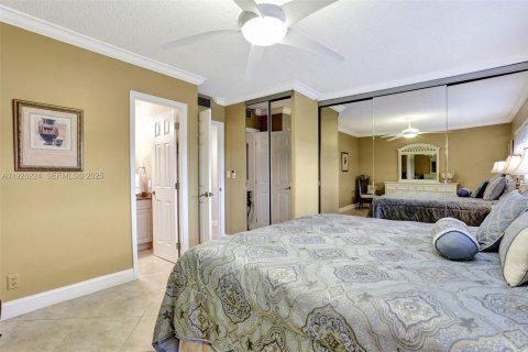 Condominio en venta en Lauderdale Lakes, Florida, 2 dormitorios, 87.7 m2 № 1984705 - foto 27