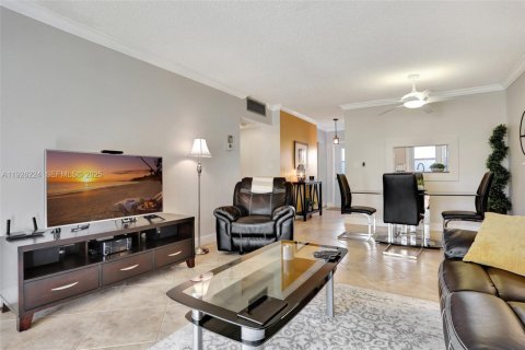 Condominio en venta en Lauderdale Lakes, Florida, 2 dormitorios, 87.7 m2 № 1984705 - foto 16