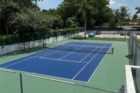 Condo in Miami, Florida, 1 bedroom  № 1891579 - photo 14