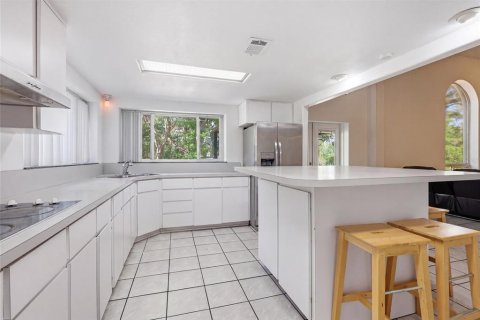 House in Branford, Florida 6 bedrooms, 278.71 sq.m. № 2098009 - photo 27