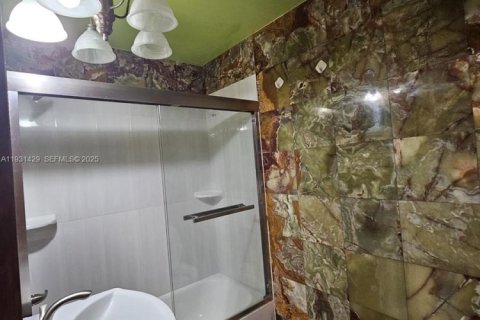 Купить виллу или дом в Майами, Флорида 4 спальни, 199м2, № 1990311 - фото 10