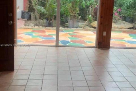 Купить виллу или дом в Майами, Флорида 4 спальни, 199м2, № 1990311 - фото 16