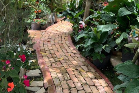 Купить виллу или дом в Майами, Флорида 4 спальни, 199м2, № 1990311 - фото 27