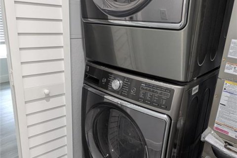 Apartamento en alquiler en Tampa, Florida, 2 dormitorios, 83.61 m2 № 2273080 - foto 9