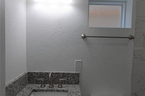 Apartamento en alquiler en Tampa, Florida, 2 dormitorios, 83.61 m2 № 2273080 - foto 10