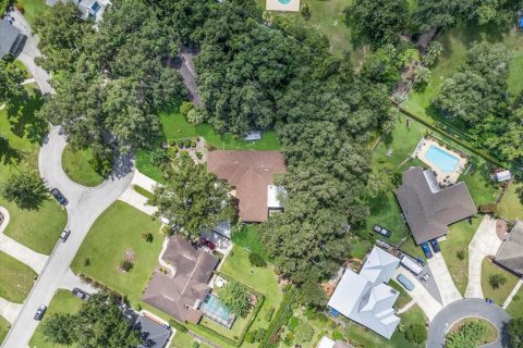 House in Lakeland, Florida 3 bedrooms, 242.66 sq.m. № 1913696 - photo 8
