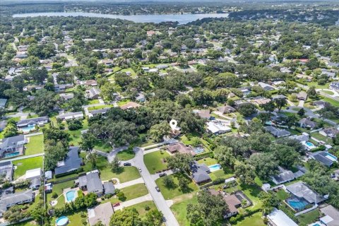 House in Lakeland, Florida 3 bedrooms, 242.66 sq.m. № 1913696 - photo 4