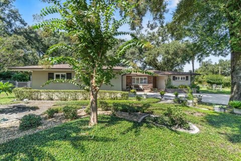 House in Lakeland, Florida 3 bedrooms, 242.66 sq.m. № 1913696 - photo 2