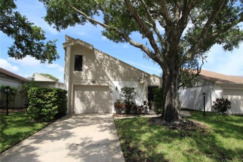 House in Oldsmar, Florida 4 bedrooms, 160.72 sq.m. № 2363341