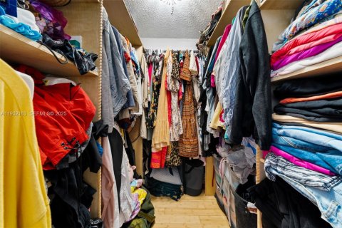 Снять в аренду кондоминиум в Норт-Майами-Бич, Флорида 1 спальня, 77.76м2, № 2034785 - фото 17