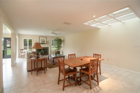 Casa en venta en Sarasota, Florida, 3 dormitorios, 178.56 m2 № 2202560 - foto 2