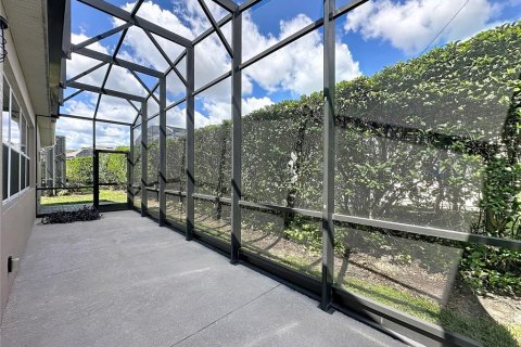 Купить виллу или дом в Дэвенпорт, Флорида 12 комнат, 188.59м2, № 2423628 - фото 30