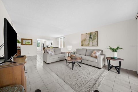 Condo in Longboat Key, Florida, 2 bedrooms  № 2375695 - photo 27