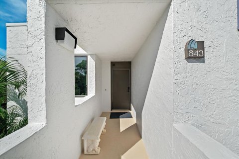 Condo in Longboat Key, Florida, 2 bedrooms  № 2375695 - photo 6