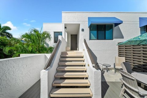 Condo in Longboat Key, Florida, 2 bedrooms  № 2375695 - photo 2