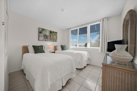 Condo in Longboat Key, Florida, 2 bedrooms  № 2375695 - photo 7