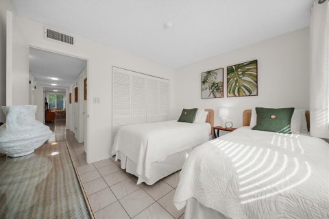 Condo in Longboat Key, Florida, 2 bedrooms  № 2375695 - photo 8