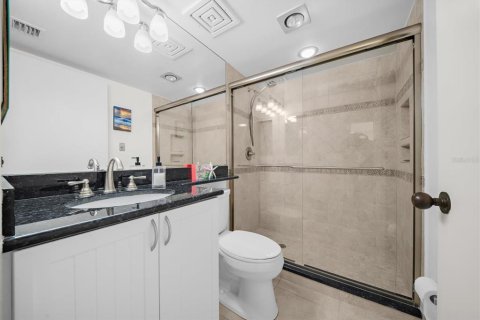 Condo in Longboat Key, Florida, 2 bedrooms  № 2375695 - photo 10