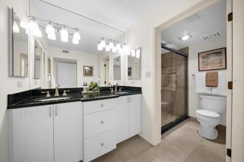 Condo in Longboat Key, Florida, 2 bedrooms  № 2375695 - photo 14