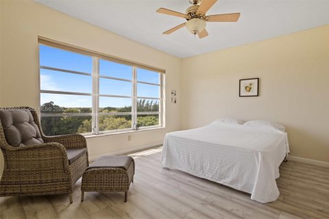 Copropriété à vendre à Pompano Beach, Floride: 2 chambres, 102.19 m2 № 2067836 - photo 8