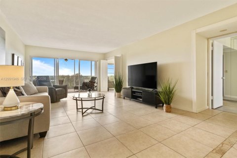 Copropriété à vendre à Pompano Beach, Floride: 2 chambres, 102.19 m2 № 2067836 - photo 17