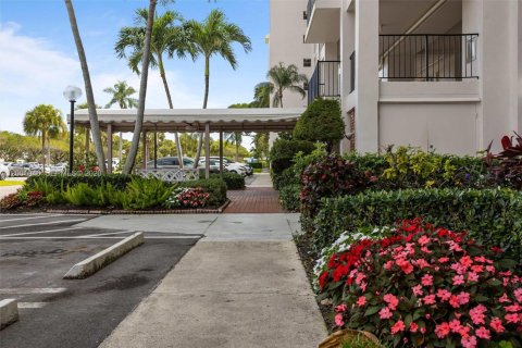 Copropriété à vendre à Pompano Beach, Floride: 2 chambres, 102.19 m2 № 2067836 - photo 27