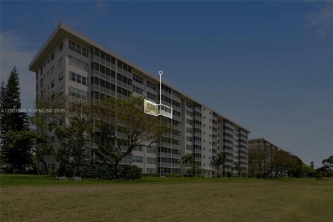 Copropriété à vendre à Pompano Beach, Floride: 2 chambres, 102.19 m2 № 2067836 - photo 25