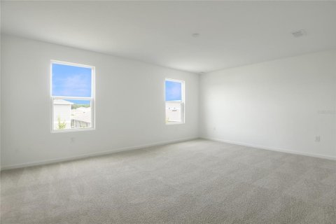 House in Umatilla, Florida 4 bedrooms, 224.27 sq.m. № 1771835 - photo 12
