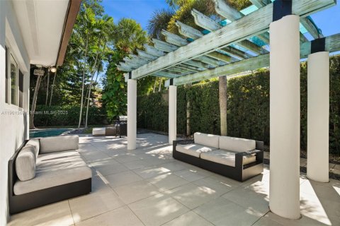 Купить виллу или дом в Майами-Бич, Флорида 5 спален, 369.75м2, № 1951555 - фото 26